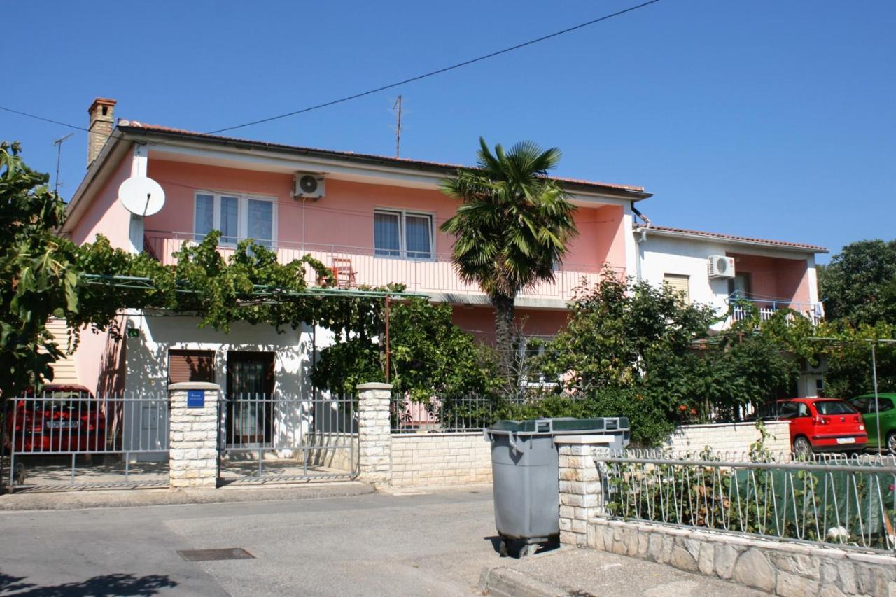 Apartments With A Parking Space Pula - 6985 外观 照片